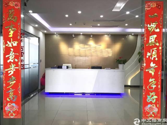 大浪行政中心附近新出带豪华装修无转让费