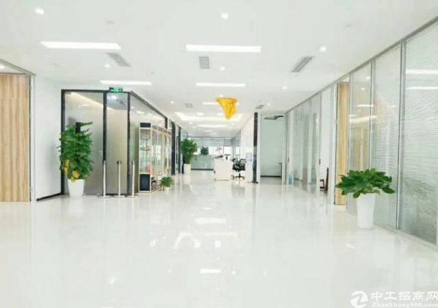(出租)地铁口纯写字楼,新装修,方正实用