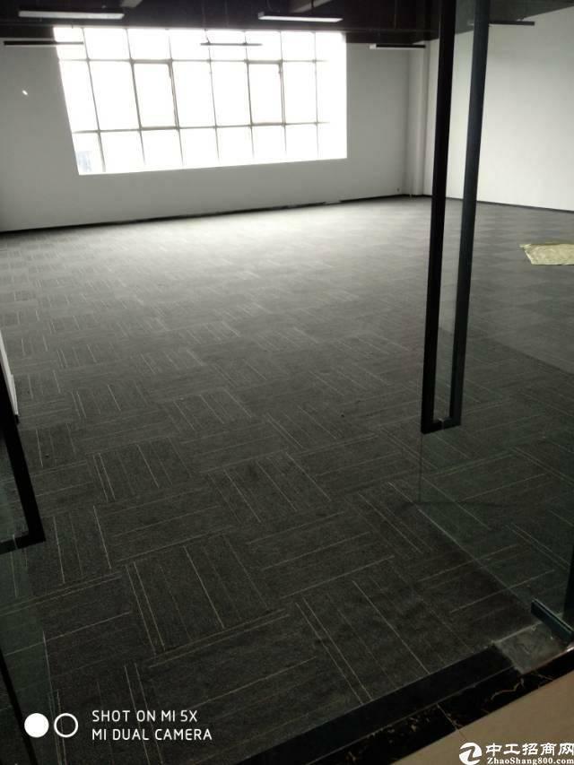 (出租)翻身地铁100米 可办红本租金仅60精装办公室招租