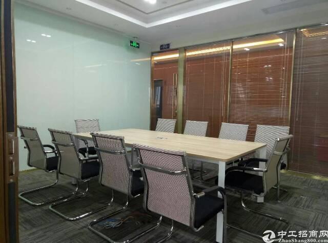 贾级写字楼精装修带家私,朝向南,采光好