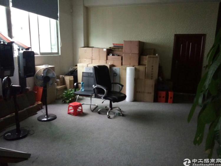 龙华汽车站后面300办公室招租,厂房价格