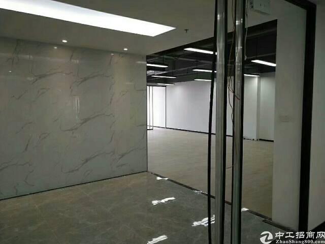福永地铁口附近新出精装写字楼出租