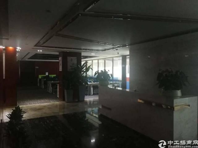 龙华中心地段5A级写字楼出租(大小可分)