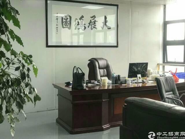 公明南环路旁新出楼上带豪华装修写字楼580平方