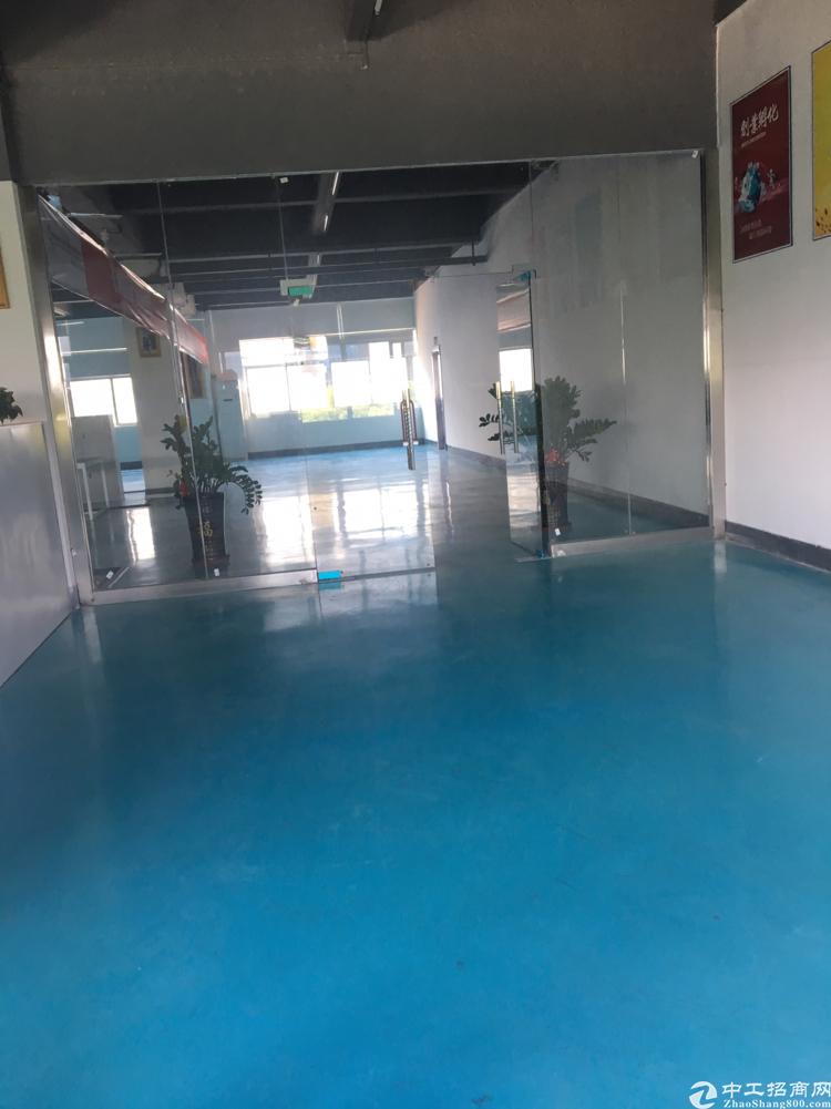 福永地铁口同泰隔壁精装修写字楼40平米大小可分租