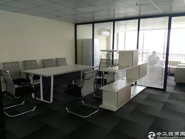 超值福永地铁口40平方带办公用品招租
