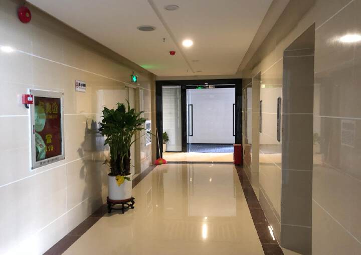 西丽白芒写字楼1000平精装出租