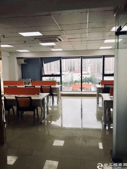 大唐时代清湖地铁口附近700左右带家私、可直接拎包入住