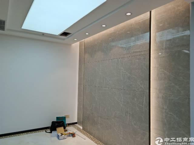 福田中心区京地大厦豪装300/m2!3+1格局