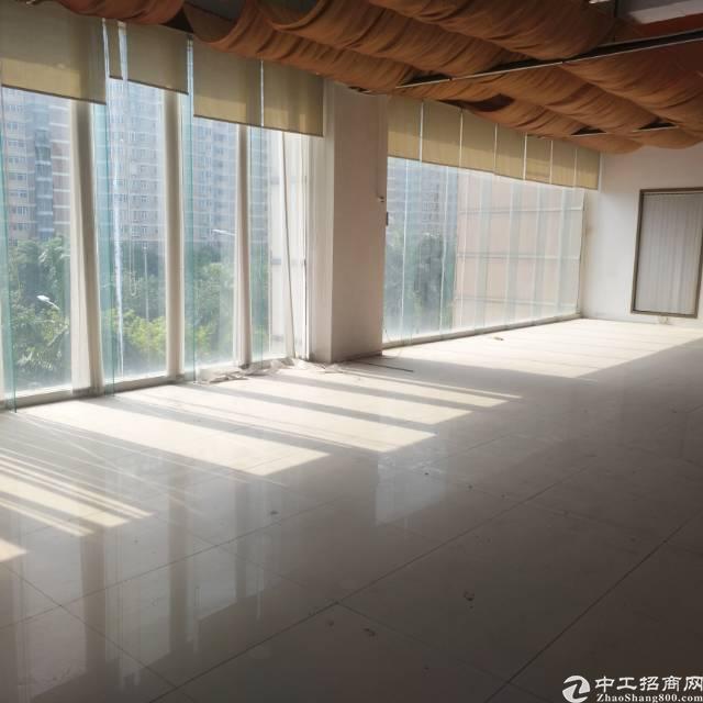 福永凤凰靠107国道2000平精装写字楼出租