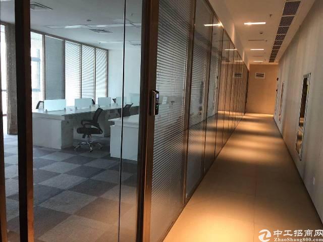 宝中甲级写字楼735㎡