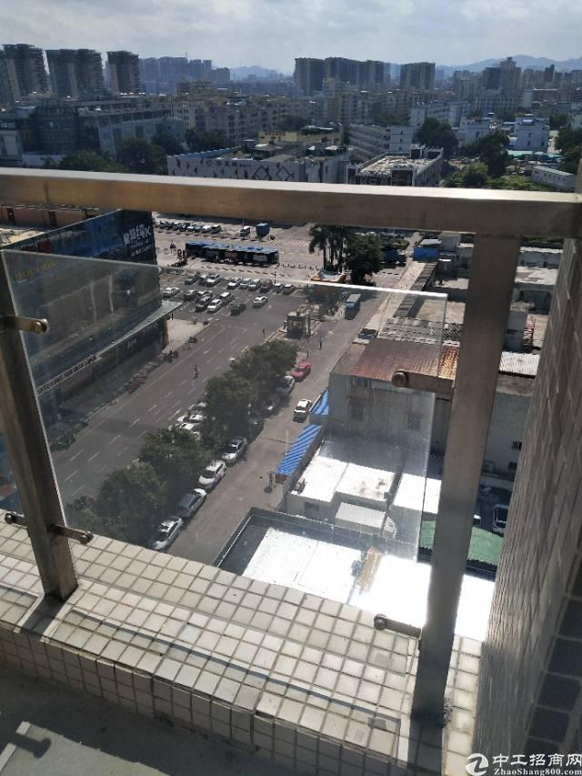 出租福永和平繁华地段精装写字楼