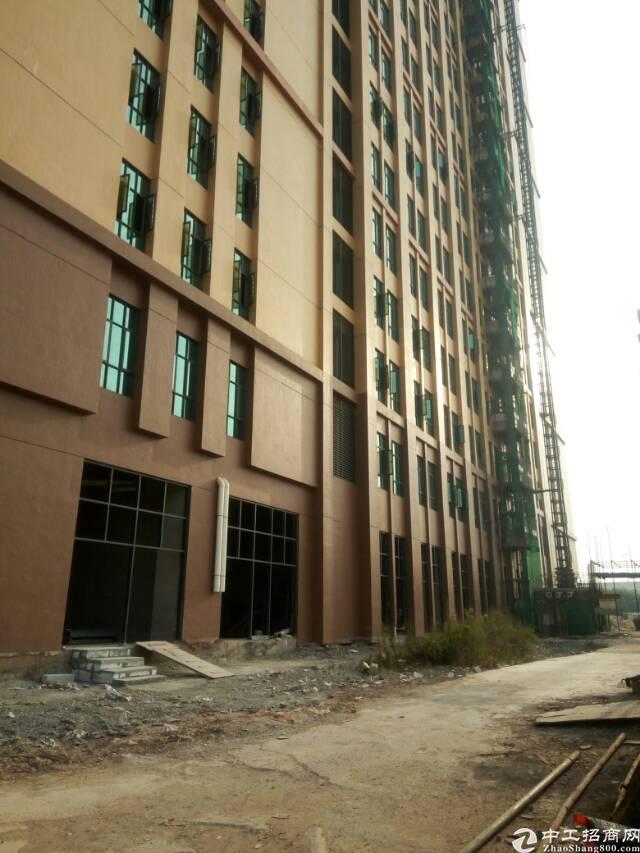 东莞市南城大量写字写字楼带豪华装修可租可售大量停车位免费用。