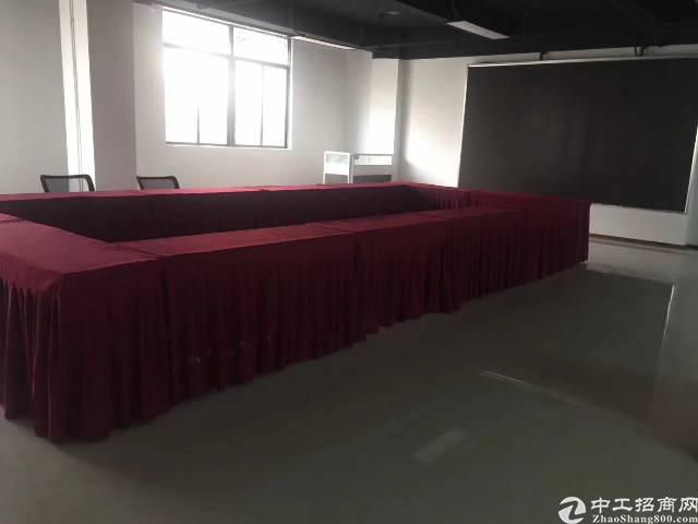 西乡大道整层出租1800平,精装修带家私