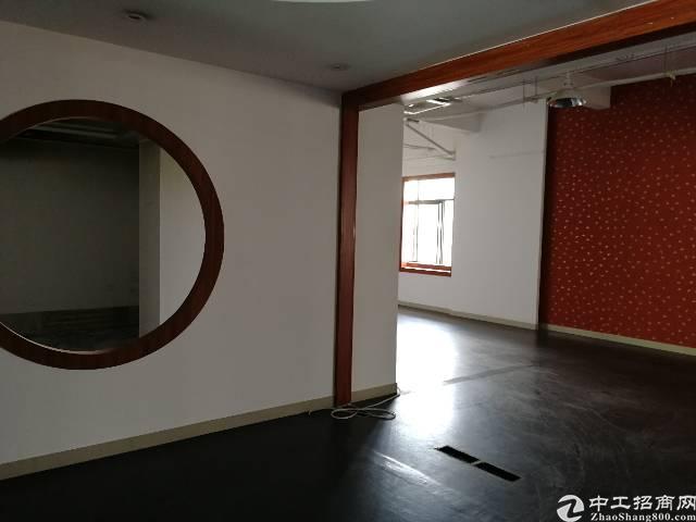 宝安翻身地铁口精装写字楼出租