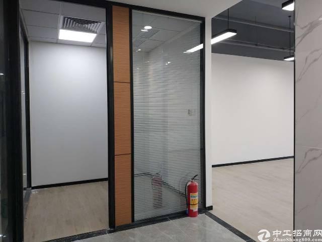 福永桥头地铁口精装写字楼特价出租