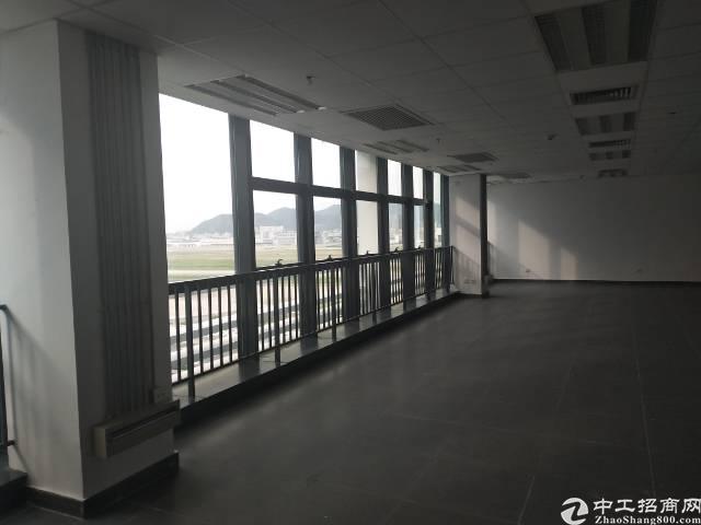 出租福永西乡T3机场简装写字楼停车位充足
