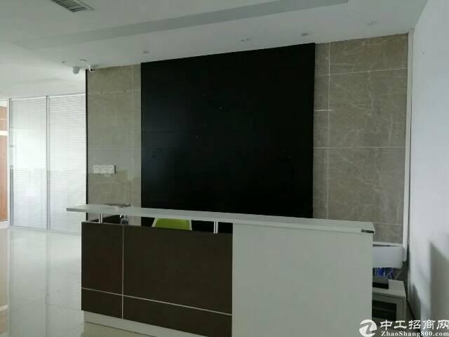 (出租) 【非中介,房东直租】地铁口精装整层高档写字楼(可分