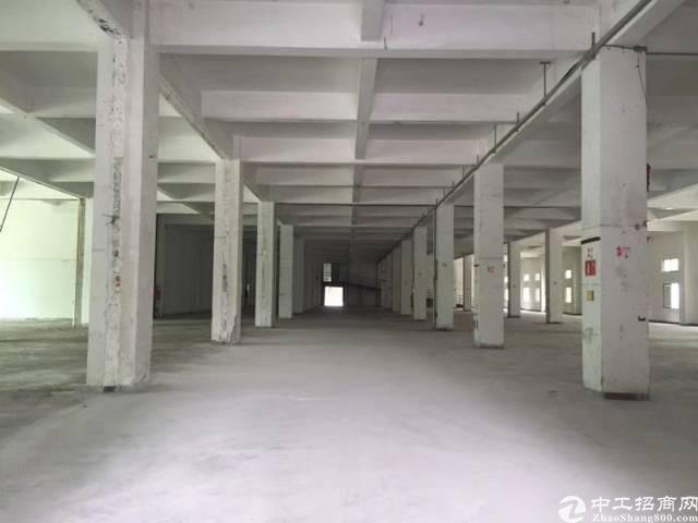 坐南朝北一楼2万平方米,六米高