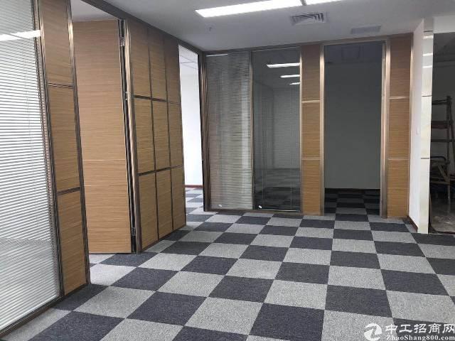 宝中甲级写字楼735㎡