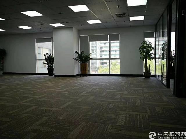 出租福永地铁口精装110平写字楼