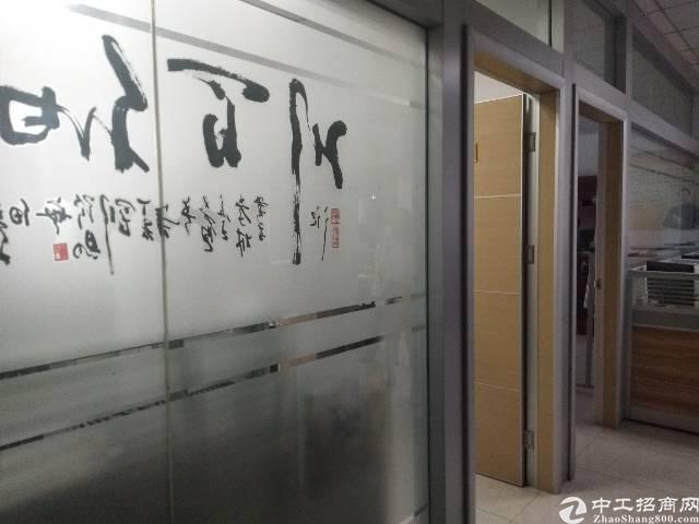 出租福永立新湖畔500平精装写字楼