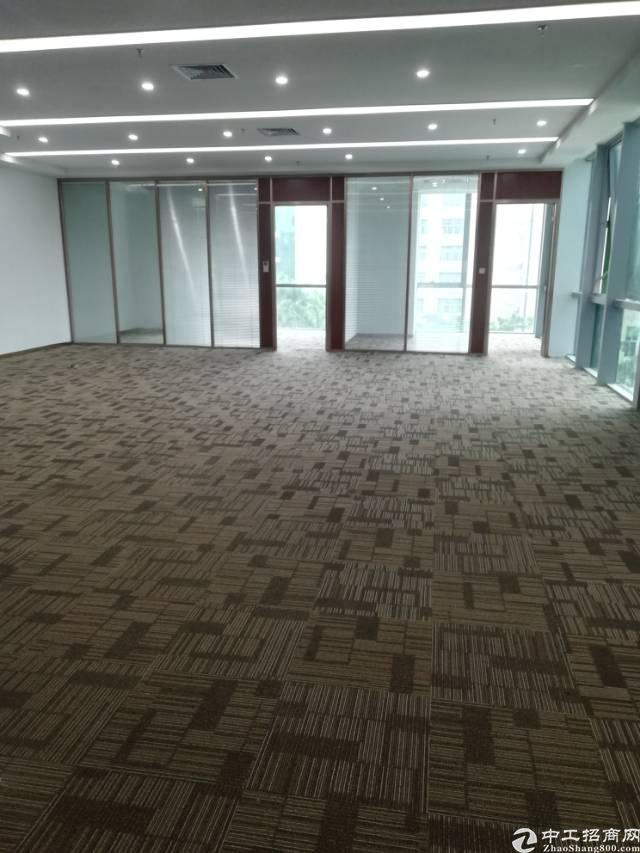 西乡大道甲a级写字楼带装修。