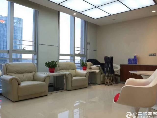5号宝华地铁口A2出口685招租