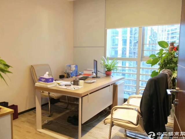 5号宝华地铁口A2出口685招租