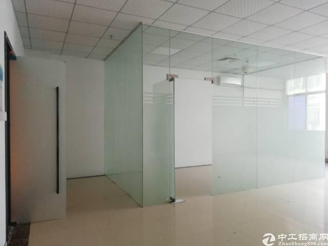 福永宝安大道边电商小仓库130平精装出租