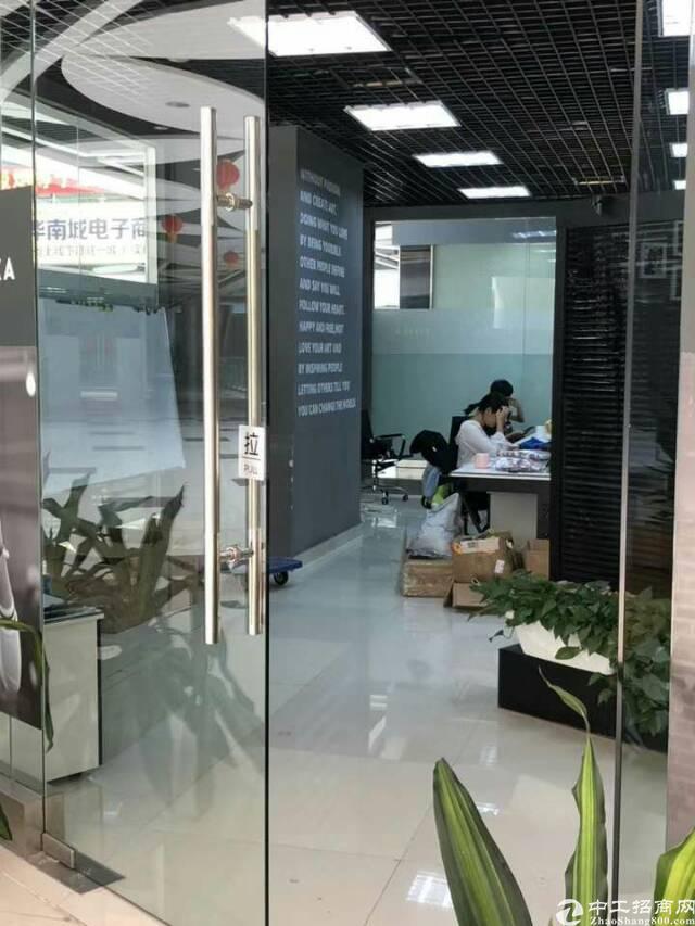 平湖地铁口写字楼招租100平起分租