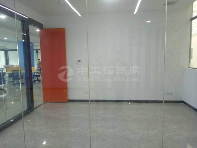 福永桥头中心业主直精装办公室146平、拎包入住1