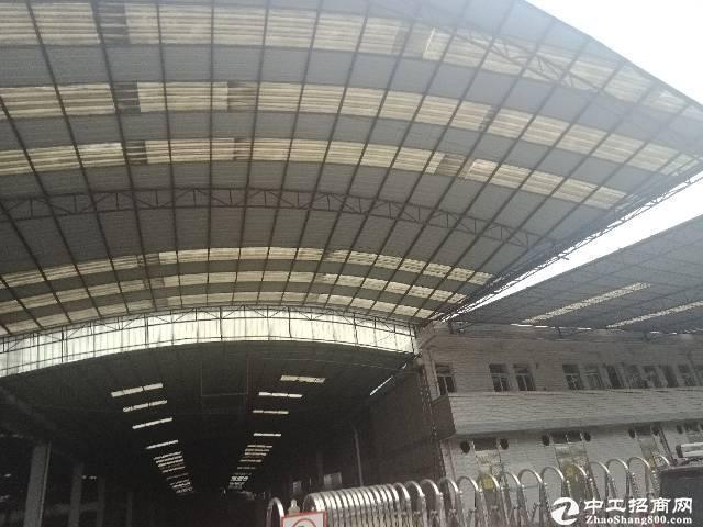 厚街镇新围村单一层钢结构厂房仓库出租大型货车出入方便.