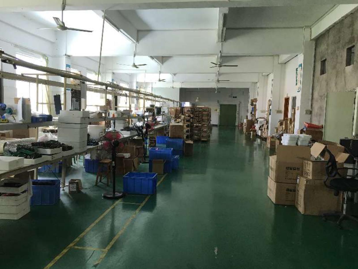 坪地低碳城新出2楼1900平米带装修厂房,照片实拍