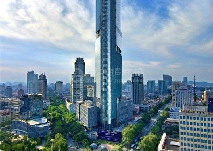 南京第一高楼紫峰大厦多种面积办公出租3
