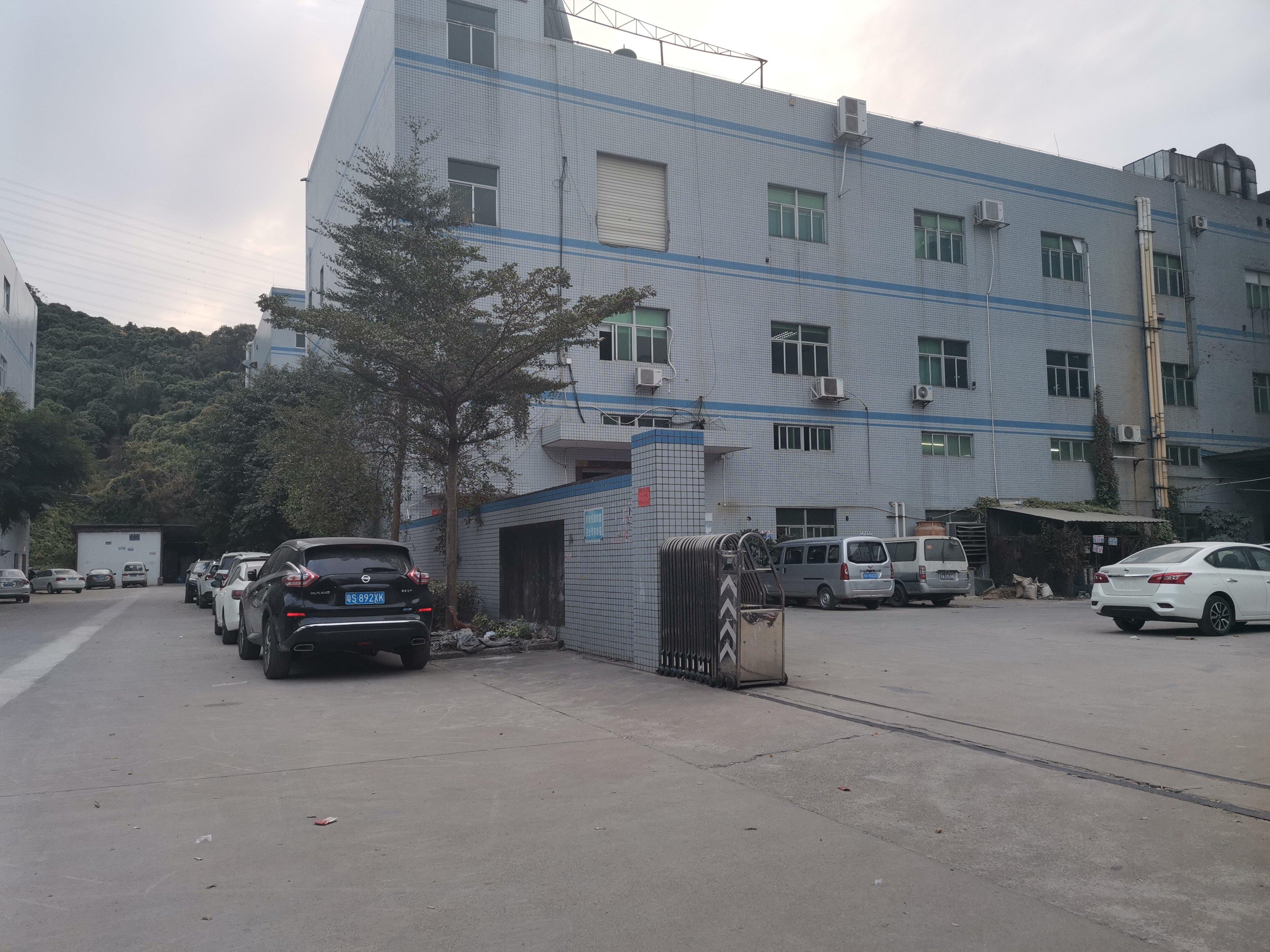 东莞哪个镇内衣厂多_东莞东坑镇卢灼华照片(2)