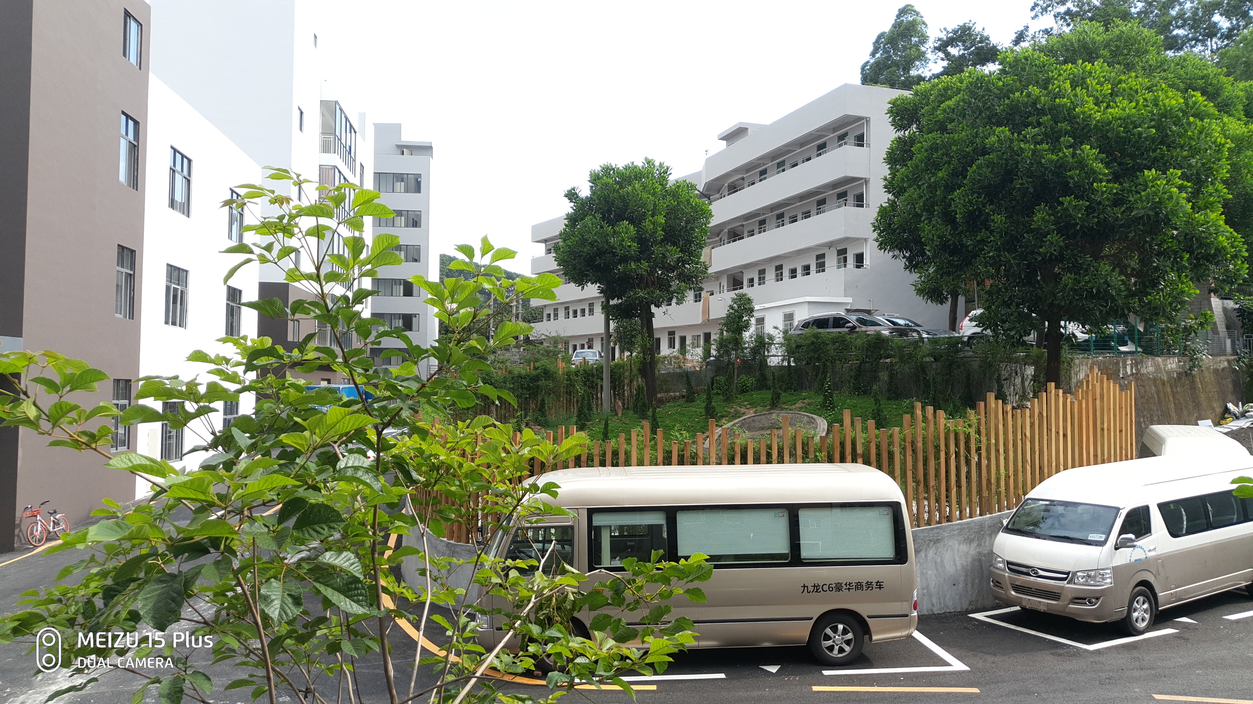 西丽沙河西路原房东300平米精装修写字楼出租2