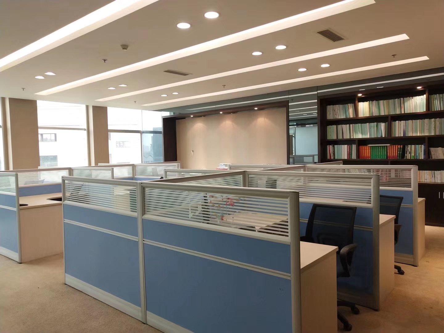 非中介550平精装修办公室带全套办公家具带空调可注册生产型企
