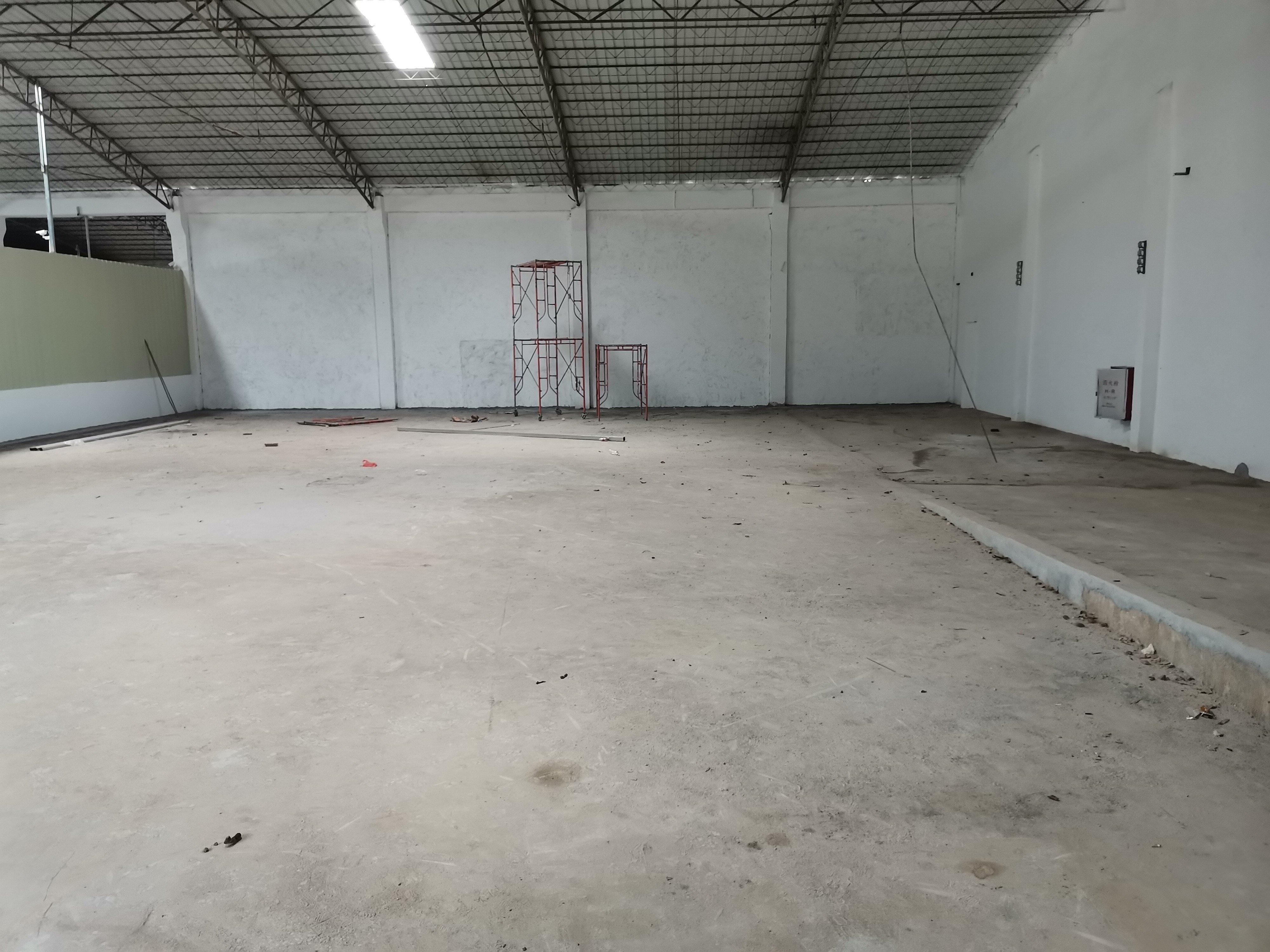 南村镇快速路边上带卸货平台仓库分租