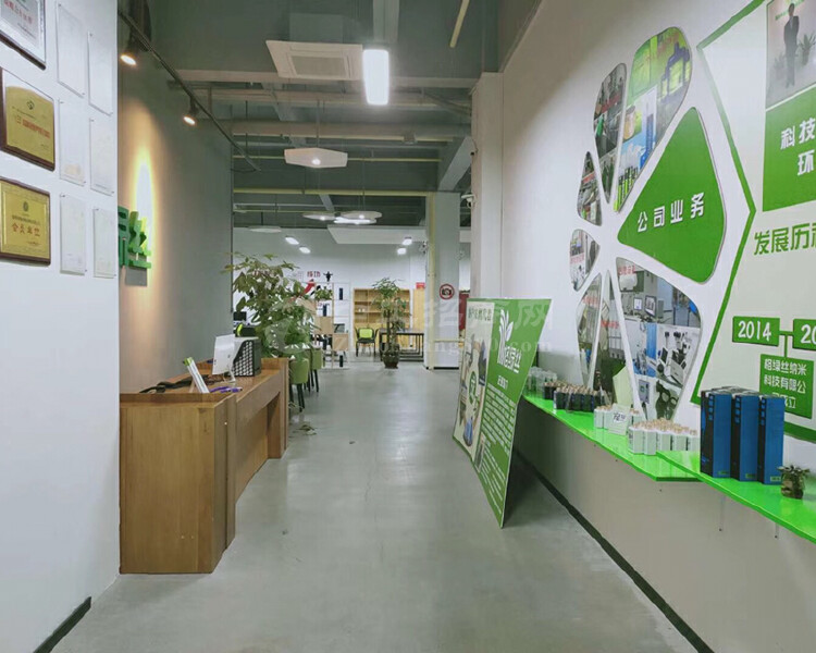 龙华清湖地铁站新出园区精装修办公室出租1388平方米家私齐全