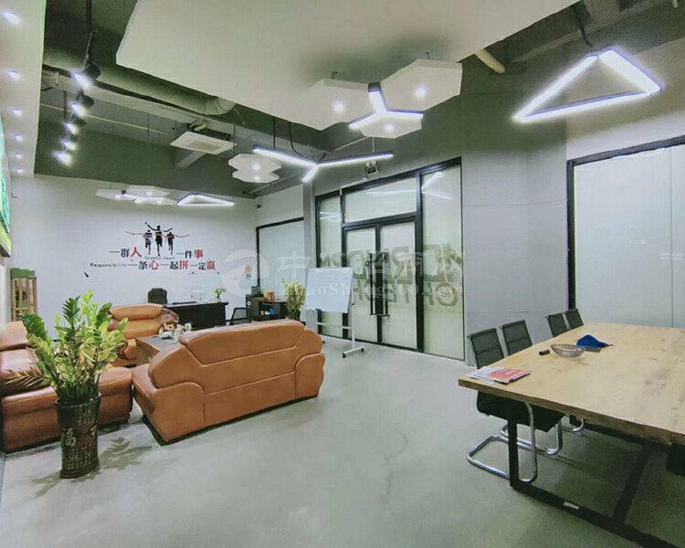 龙华清湖地铁站新出园区精装修办公室出租1388平方米家私齐全
