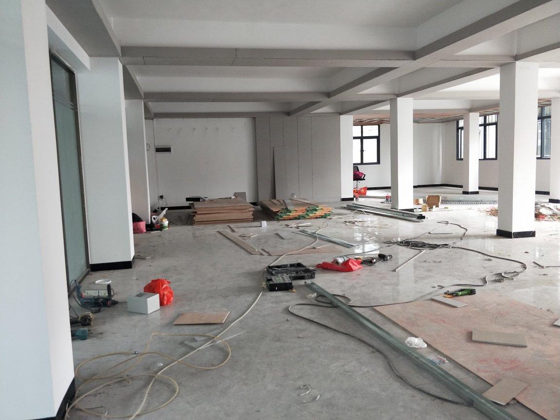 天河区快速主干道旁新出园区精装修厂房出租