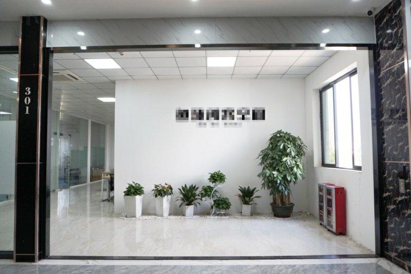 广州黄埔鱼珠地铁口282平精装带家私办公室出租可注册拎包办公