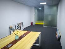 坂田杨美地铁口，新出小面积60平，精装修办公室