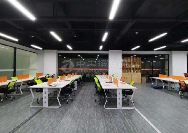 龙华清湖的地铁站新空出精装修办公室1330平方米出租高使用率7