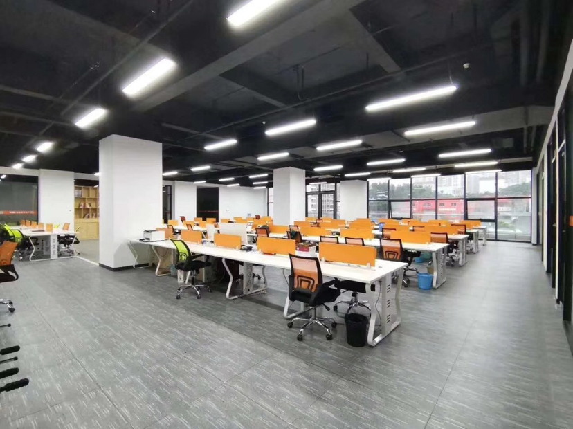 龙华清湖的地铁站新空出精装修办公室1330平方米出租高使用率