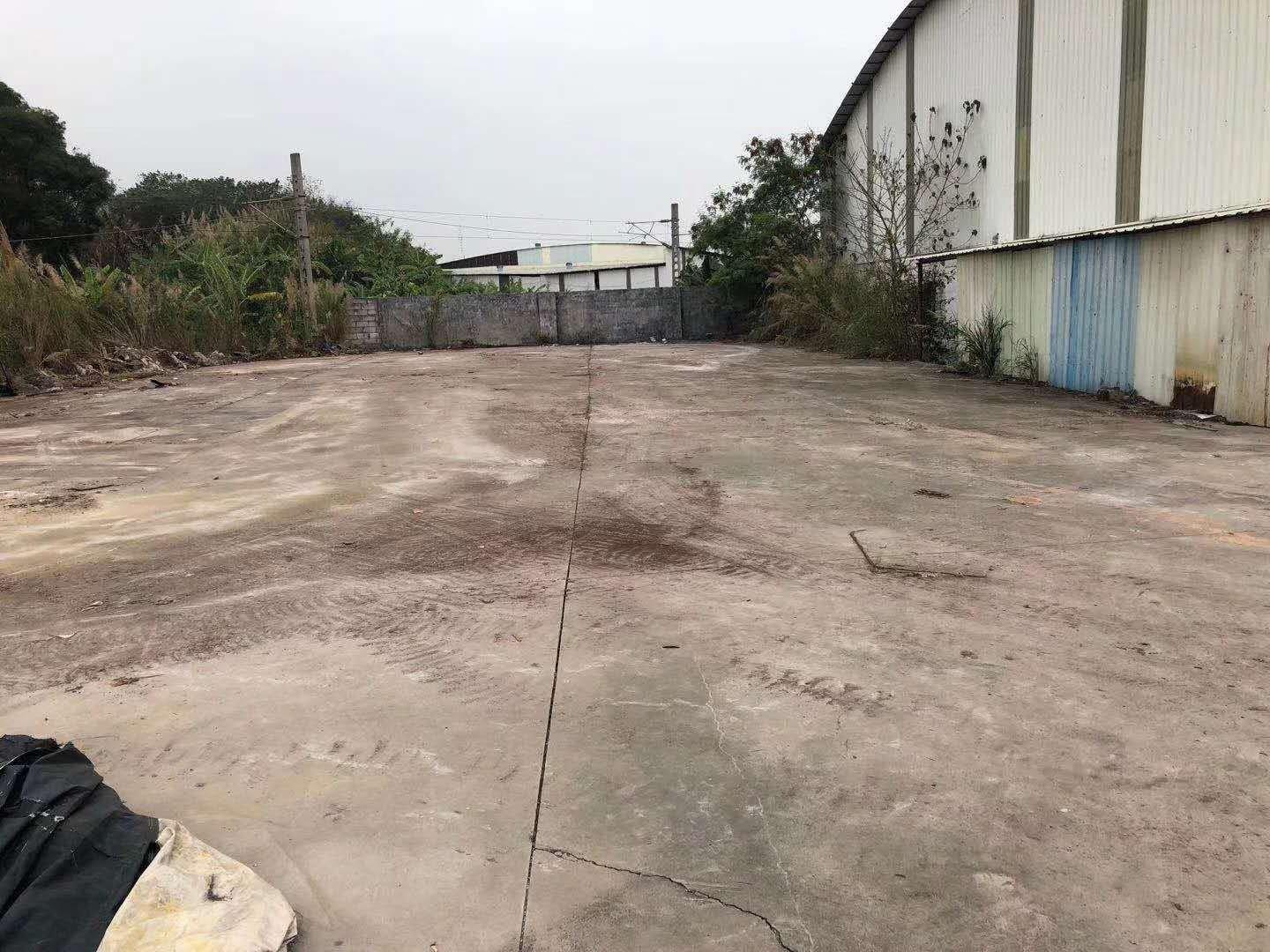 白云区人和镇蚌湖工业园区附近硬化建设用地空地出租1