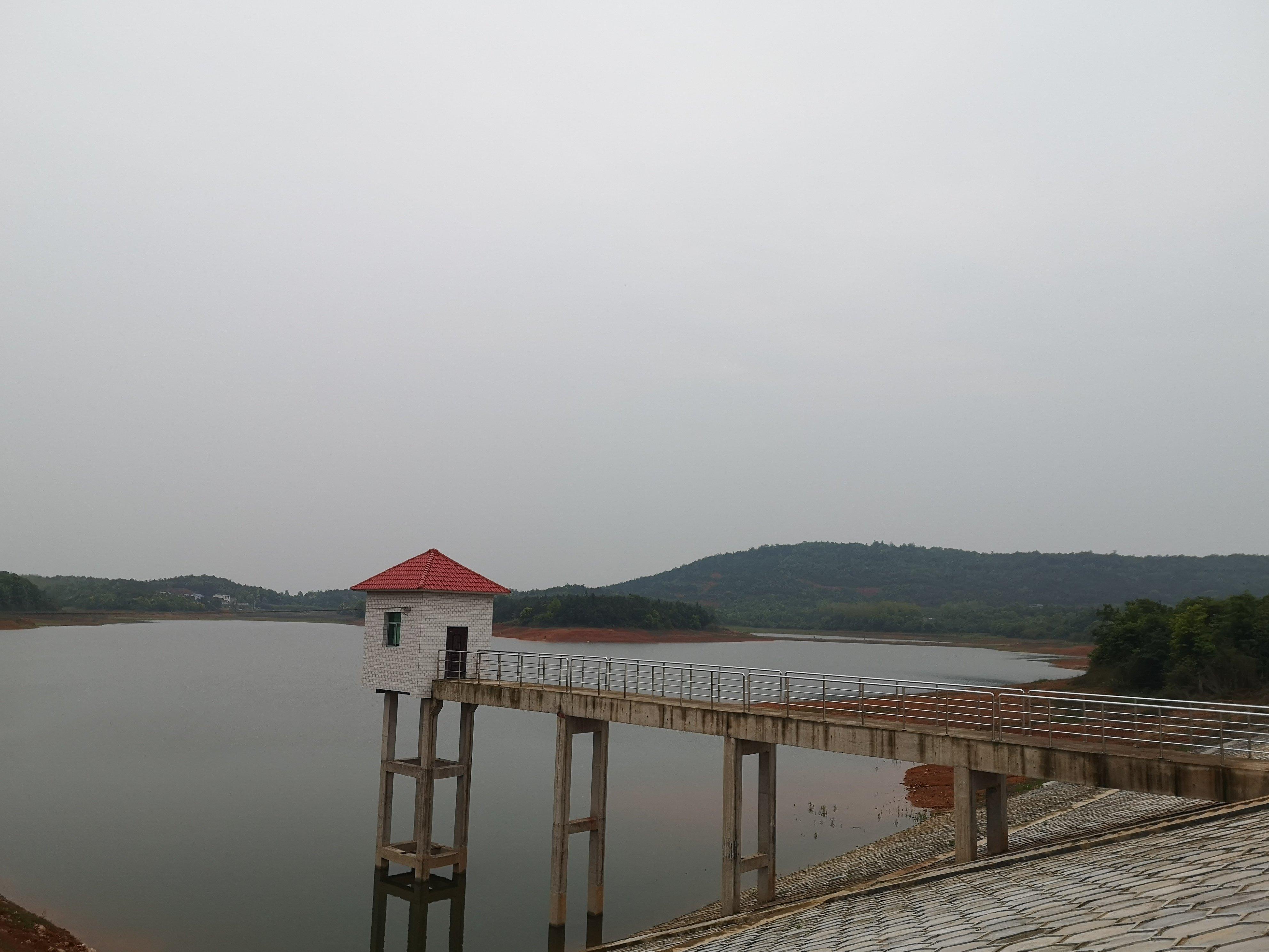 长沙县春华镇红旗水库1000亩以上土地可随时开发