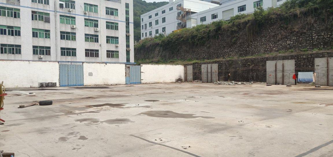 深圳石岩工业区可做学校17500平方厂房出租带红本合同期长