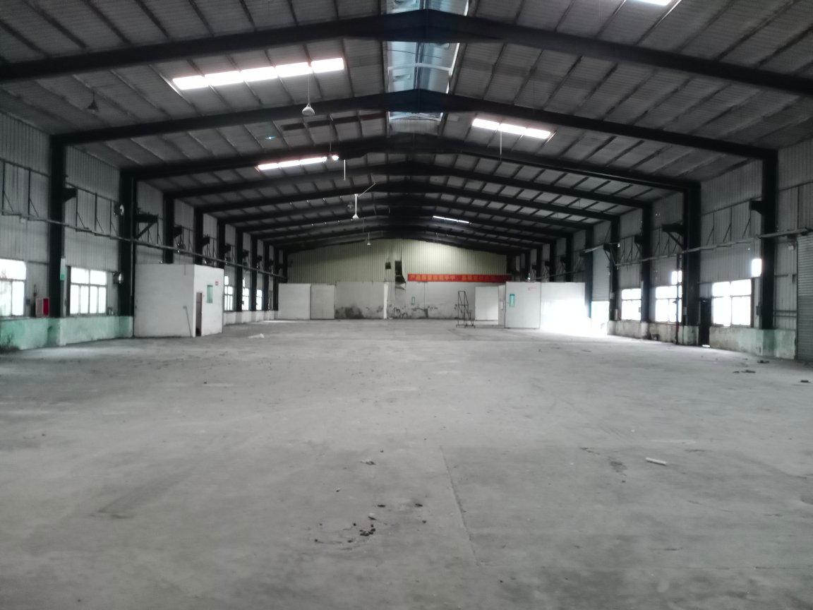 长安广深高速出口附近9米高3500平方单层仓库出租
